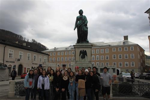 WC with Mozart